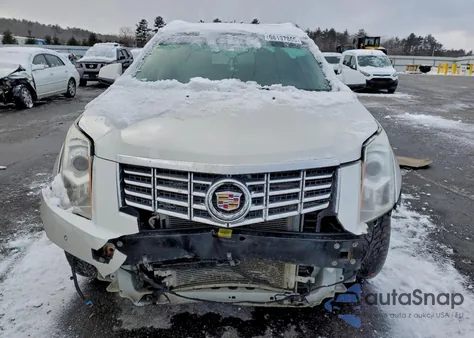 2016 Cadillac Srx Luxury Collection z USA, uszkodzony, nr VIN 3GYFNEE33GS538121